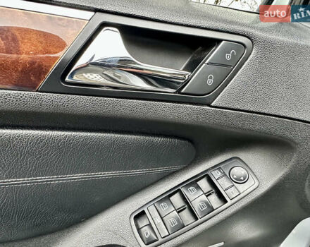 Серый Мерседес М-Класс, объемом двигателя 3.5 л и пробегом 240 тыс. км за 9800 $, фото 27 на Automoto.ua