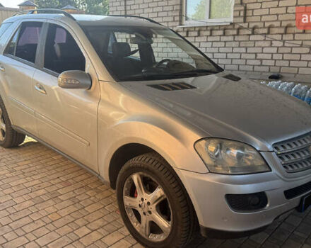 Сірий Мерседес М-Клас, об'ємом двигуна 0 л та пробігом 340 тис. км за 5200 $, фото 5 на Automoto.ua