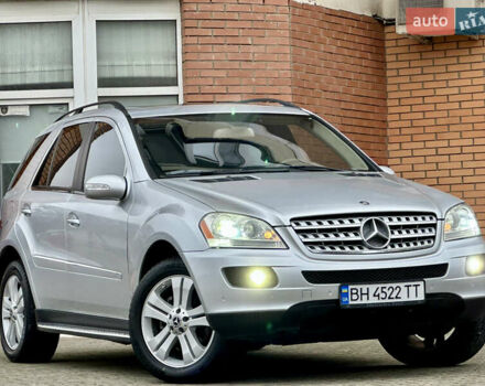 Серый Мерседес М-Класс, объемом двигателя 3.5 л и пробегом 240 тыс. км за 9800 $, фото 9 на Automoto.ua