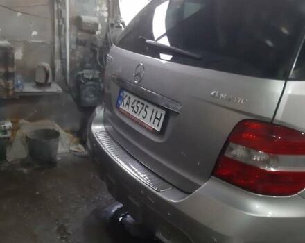 Серый Мерседес М-Класс, объемом двигателя 3.5 л и пробегом 250 тыс. км за 9000 $, фото 5 на Automoto.ua