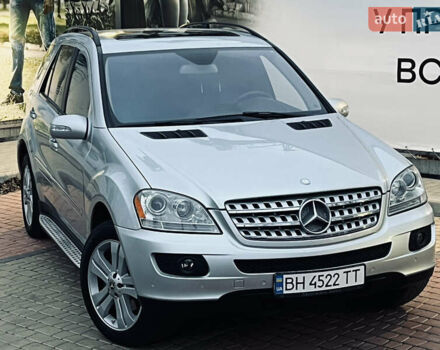 Сірий Мерседес М-Клас, об'ємом двигуна 3.5 л та пробігом 240 тис. км за 9700 $, фото 8 на Automoto.ua