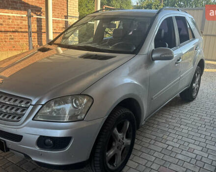 Сірий Мерседес М-Клас, об'ємом двигуна 0 л та пробігом 340 тис. км за 5200 $, фото 6 на Automoto.ua