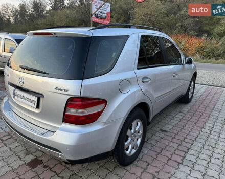 Мерседес М-Класс 2007 в Тячеве на Automoto.ua Серый Мерседес М-Класс, объемом двигателя 3 л и пробегом 260 тыс. км за 11500 $, фото 3 на Automoto.ua
