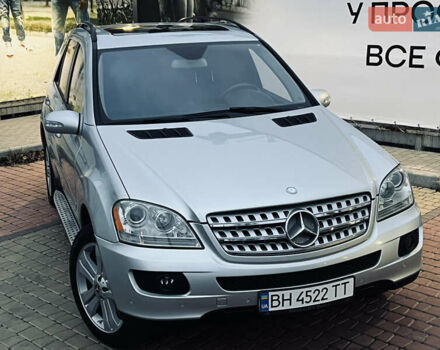 Сірий Мерседес М-Клас, об'ємом двигуна 3.5 л та пробігом 240 тис. км за 9700 $, фото 11 на Automoto.ua