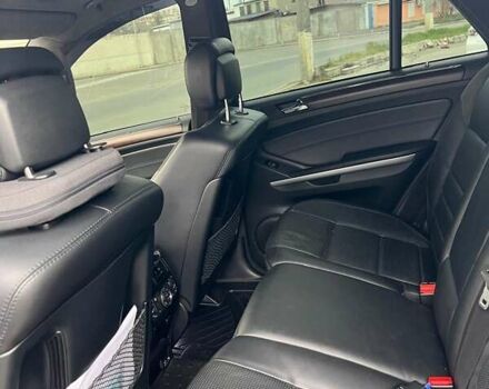 Серый Мерседес М-Класс, объемом двигателя 6.21 л и пробегом 148 тыс. км за 12000 $, фото 8 на Automoto.ua