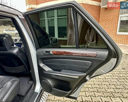 Серый Мерседес М-Класс, объемом двигателя 3.5 л и пробегом 240 тыс. км за 9800 $, фото 42 на Automoto.ua