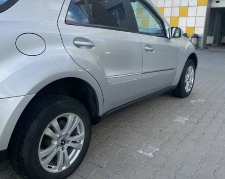 Сірий Мерседес М-Клас, об'ємом двигуна 3 л та пробігом 297 тис. км за 11500 $, фото 7 на Automoto.ua