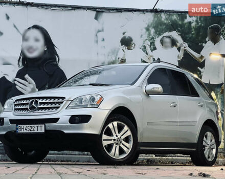 Сірий Мерседес М-Клас, об'ємом двигуна 3.5 л та пробігом 240 тис. км за 9700 $, фото 3 на Automoto.ua