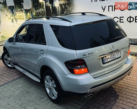 Сірий Мерседес М-Клас, об'ємом двигуна 3.5 л та пробігом 240 тис. км за 9700 $, фото 18 на Automoto.ua