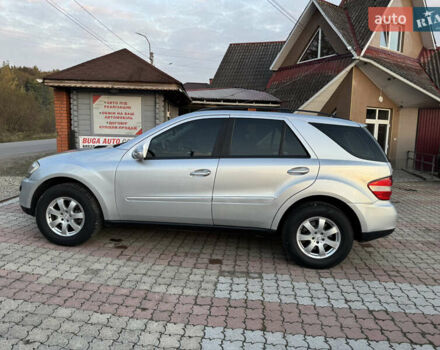 Сірий Мерседес М-Клас, об'ємом двигуна 2.99 л та пробігом 262 тис. км за 10700 $, фото 7 на Automoto.ua