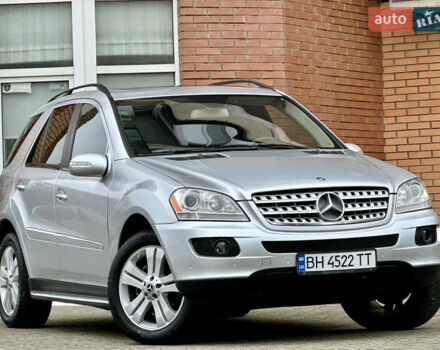 Серый Мерседес М-Класс, объемом двигателя 3.5 л и пробегом 240 тыс. км за 9800 $, фото 7 на Automoto.ua