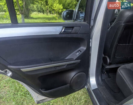 Мерседес М-Класс 2007 в Ровно на Automoto.ua Серый Мерседес М-Класс, объемом двигателя 2.99 л и пробегом 332 тыс. км за 12500 $, фото 11 на Automoto.ua