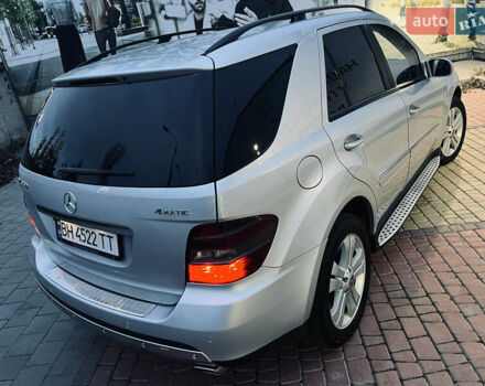 Сірий Мерседес М-Клас, об'ємом двигуна 3.5 л та пробігом 240 тис. км за 9700 $, фото 26 на Automoto.ua