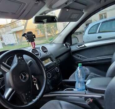 Серый Мерседес М-Класс, объемом двигателя 2.99 л и пробегом 290 тыс. км за 9500 $, фото 7 на Automoto.ua