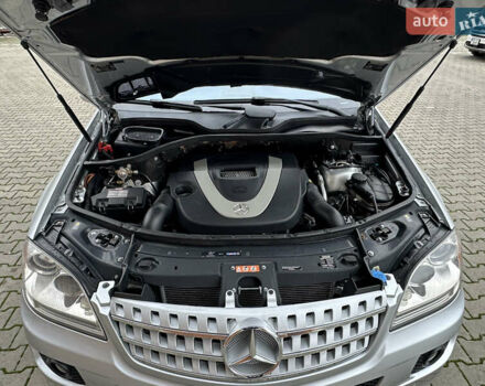 Серый Мерседес М-Класс, объемом двигателя 3.5 л и пробегом 240 тыс. км за 9800 $, фото 47 на Automoto.ua