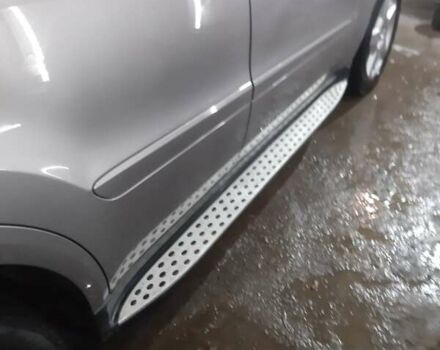 Серый Мерседес М-Класс, объемом двигателя 3.5 л и пробегом 250 тыс. км за 9000 $, фото 8 на Automoto.ua