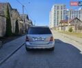 Сірий Мерседес М-Клас, об'ємом двигуна 5 л та пробігом 260 тис. км за 13200 $, фото 2 на Automoto.ua