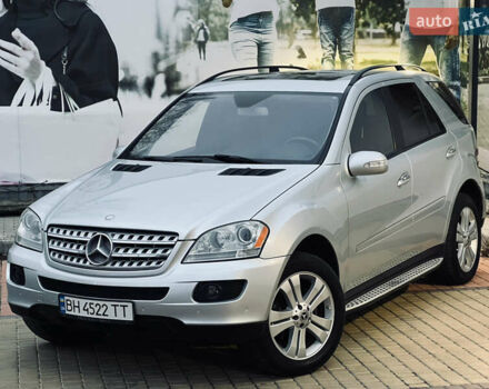 Сірий Мерседес М-Клас, об'ємом двигуна 3.5 л та пробігом 240 тис. км за 9700 $, фото 4 на Automoto.ua