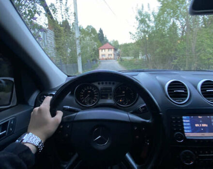 Серый Мерседес М-Класс, объемом двигателя 3 л и пробегом 312 тыс. км за 13000 $, фото 18 на Automoto.ua