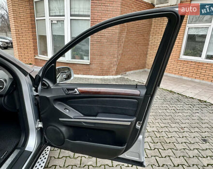 Серый Мерседес М-Класс, объемом двигателя 3.5 л и пробегом 240 тыс. км за 9800 $, фото 41 на Automoto.ua