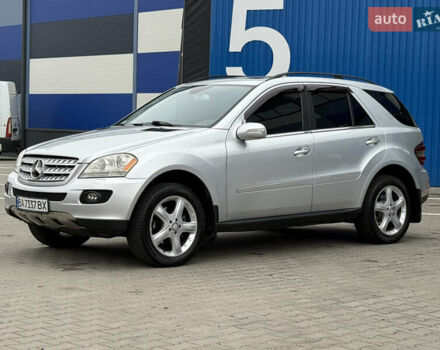 Сірий Мерседес М-Клас, об'ємом двигуна 3.5 л та пробігом 223 тис. км за 8999 $, фото 5 на Automoto.ua