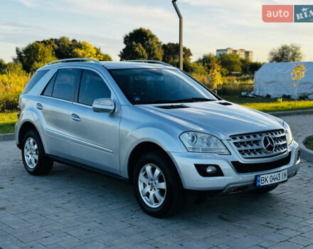 Сірий Мерседес М-Клас, об'ємом двигуна 3 л та пробігом 345 тис. км за 11499 $, фото 13 на Automoto.ua