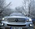 Серый Мерседес М-Класс, объемом двигателя 3 л и пробегом 279 тыс. км за 15300 $, фото 1 на Automoto.ua