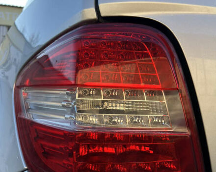 Серый Мерседес М-Класс, объемом двигателя 2.99 л и пробегом 254 тыс. км за 14499 $, фото 24 на Automoto.ua