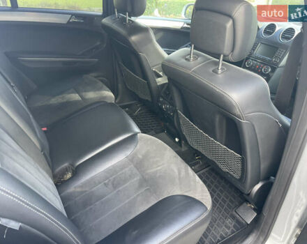 Серый Мерседес М-Класс, объемом двигателя 3.5 л и пробегом 210 тыс. км за 8400 $, фото 13 на Automoto.ua