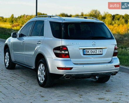 Сірий Мерседес М-Клас, об'ємом двигуна 3 л та пробігом 345 тис. км за 11499 $, фото 8 на Automoto.ua