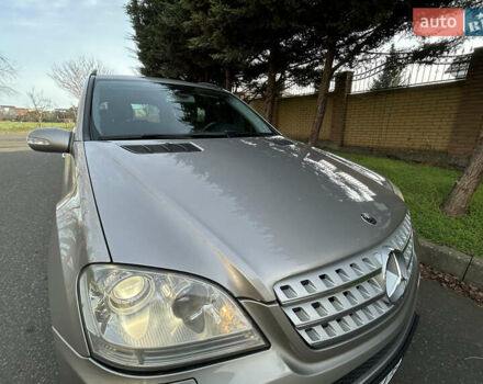 Серый Мерседес М-Класс, объемом двигателя 3.5 л и пробегом 169 тыс. км за 11900 $, фото 4 на Automoto.ua