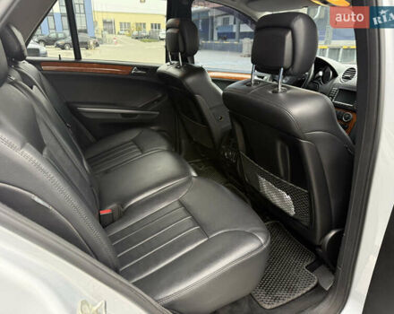 Серый Мерседес М-Класс, объемом двигателя 3.5 л и пробегом 223 тыс. км за 9999 $, фото 39 на Automoto.ua