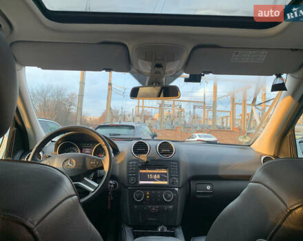 Серый Мерседес М-Класс, объемом двигателя 2.99 л и пробегом 270 тыс. км за 12500 $, фото 8 на Automoto.ua