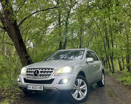 Серый Мерседес М-Класс, объемом двигателя 2.99 л и пробегом 380 тыс. км за 15000 $, фото 9 на Automoto.ua