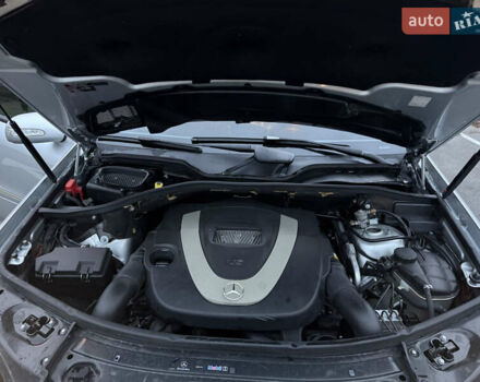 Серый Мерседес М-Класс, объемом двигателя 3.5 л и пробегом 234 тыс. км за 11700 $, фото 21 на Automoto.ua