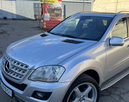 Серый Мерседес М-Класс, объемом двигателя 2.99 л и пробегом 254 тыс. км за 14499 $, фото 3 на Automoto.ua