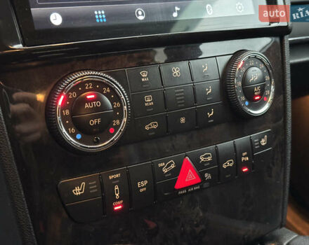 Серый Мерседес М-Класс, объемом двигателя 3 л и пробегом 406 тыс. км за 11000 $, фото 16 на Automoto.ua