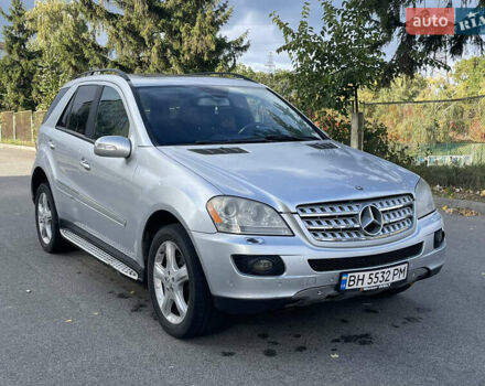 Серый Мерседес М-Класс, объемом двигателя 3.5 л и пробегом 210 тыс. км за 8400 $, фото 9 на Automoto.ua