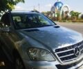 Сірий Мерседес М-Клас, об'ємом двигуна 3 л та пробігом 340 тис. км за 9000 $, фото 1 на Automoto.ua