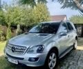 Сірий Мерседес М-Клас, об'ємом двигуна 2.99 л та пробігом 430 тис. км за 13200 $, фото 1 на Automoto.ua