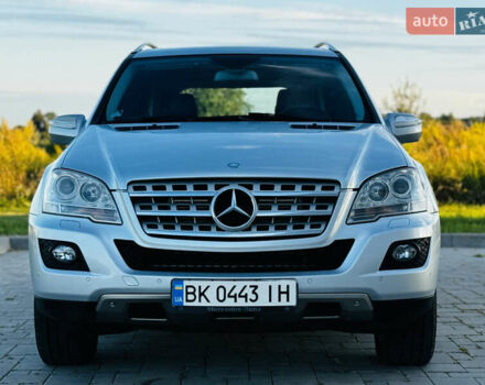 Сірий Мерседес М-Клас, об'ємом двигуна 3 л та пробігом 345 тис. км за 11499 $, фото 15 на Automoto.ua