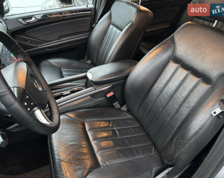 Серый Мерседес М-Класс, объемом двигателя 3 л и пробегом 406 тыс. км за 11000 $, фото 15 на Automoto.ua