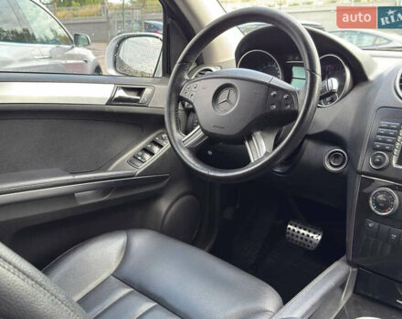 Серый Мерседес М-Класс, объемом двигателя 3 л и пробегом 275 тыс. км за 14800 $, фото 12 на Automoto.ua