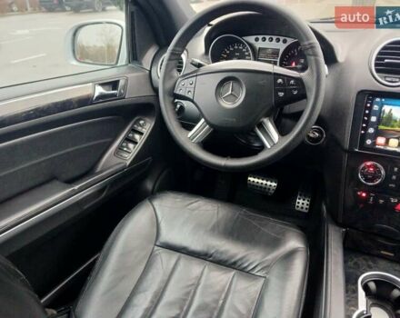 Серый Мерседес М-Класс, объемом двигателя 3 л и пробегом 406 тыс. км за 10500 $, фото 11 на Automoto.ua