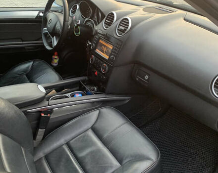 Серый Мерседес М-Класс, объемом двигателя 2.99 л и пробегом 270 тыс. км за 12500 $, фото 6 на Automoto.ua