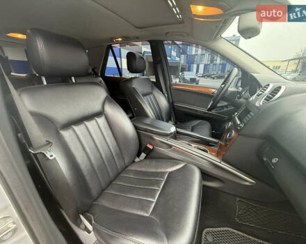 Серый Мерседес М-Класс, объемом двигателя 3.5 л и пробегом 223 тыс. км за 9999 $, фото 42 на Automoto.ua