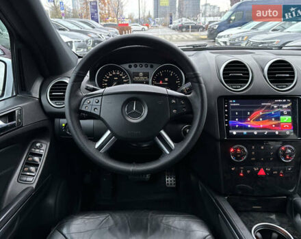 Серый Мерседес М-Класс, объемом двигателя 3 л и пробегом 406 тыс. км за 11000 $, фото 24 на Automoto.ua