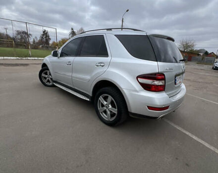 Сірий Мерседес М-Клас, об'ємом двигуна 3.5 л та пробігом 248 тис. км за 10599 $, фото 2 на Automoto.ua