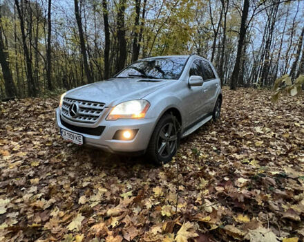 Сірий Мерседес М-Клас, об'ємом двигуна 3.5 л та пробігом 248 тис. км за 10599 $, фото 28 на Automoto.ua