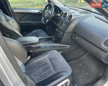 Серый Мерседес М-Класс, объемом двигателя 3.5 л и пробегом 210 тыс. км за 8400 $, фото 14 на Automoto.ua